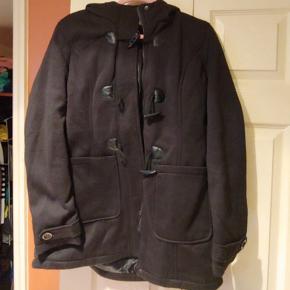 New with tags /juniors black toggle coat